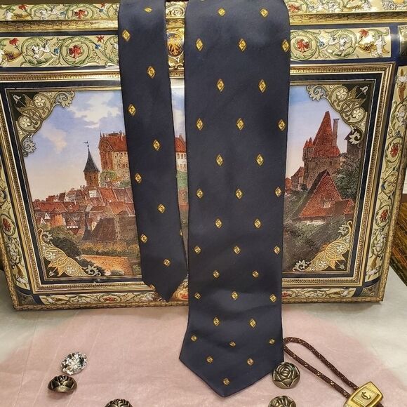 Take six luxury navy blue Tie - Picture 3 of 7